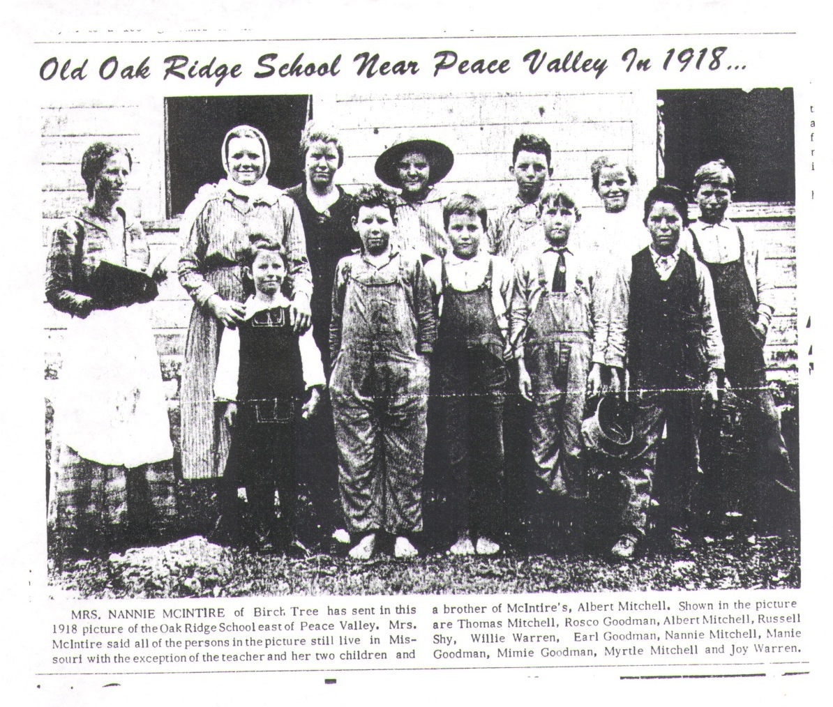 Della E. (Walker) Warren, 1918 newspaper article and photo, Oak Ridge School, Peace Valley, Howell County, Missouri